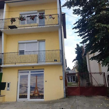 Apartman Novi Sad - Apartment Novi Sad Sremska Kamenica Exteriér fotografie